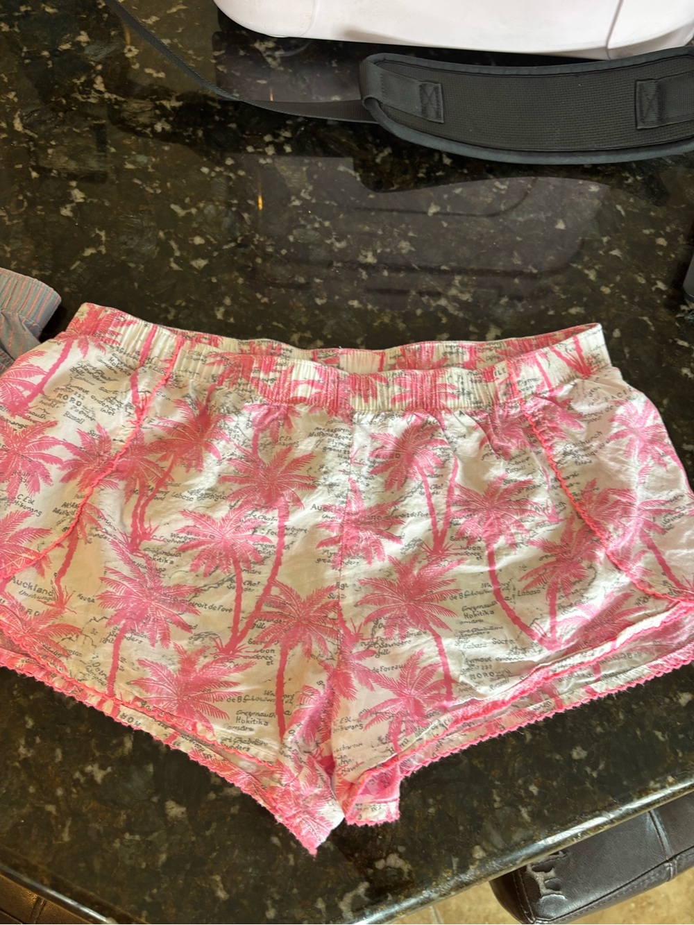 Vintage Victoria secret sleep shorts. Size small. Pink/white. Good condition